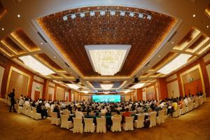 高遠圣工新一代智能型交通錐收集工程車在珠海亮相